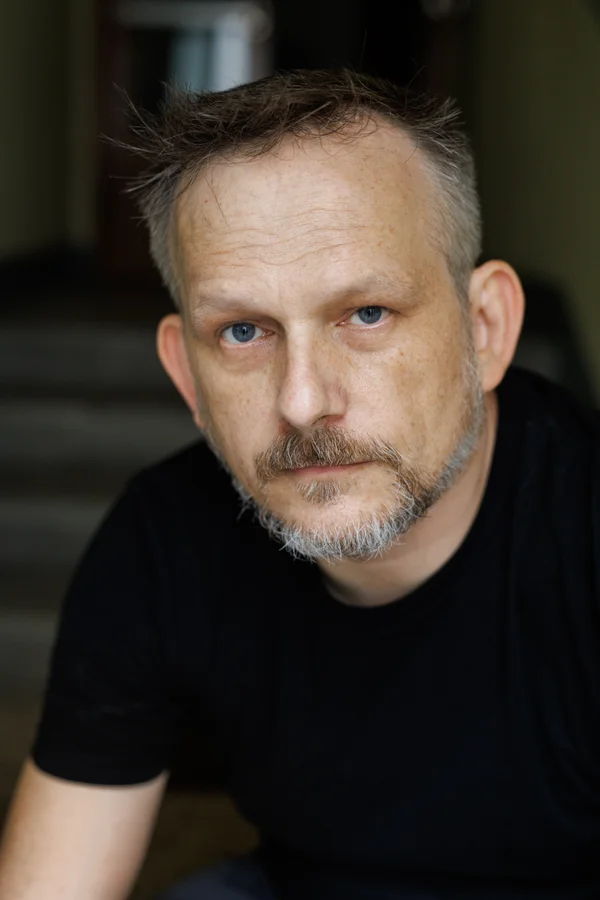Headshot photo 1