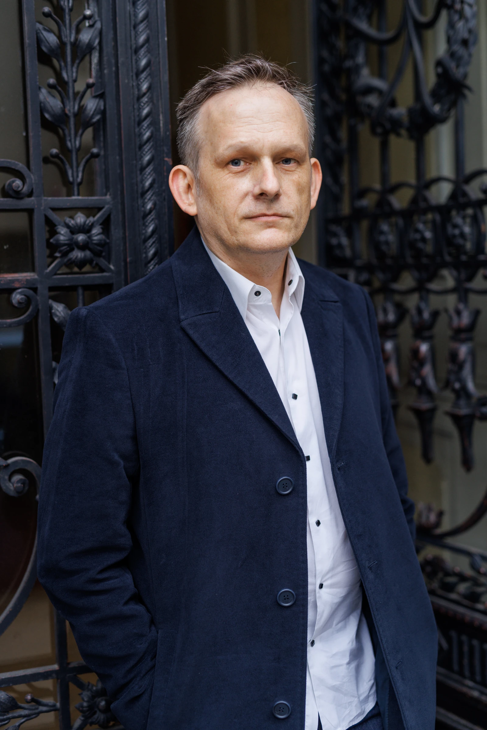 Headshot photo 10